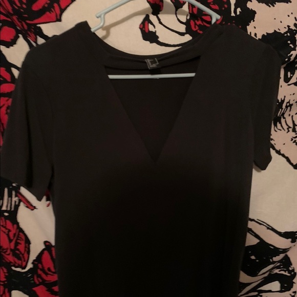 T shirt - Picture 2 of 3